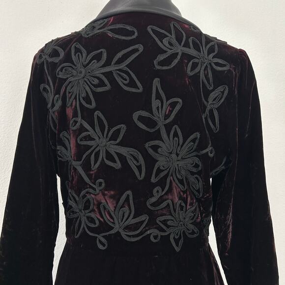 Vintage Victoria's Secret Gold Label Velvet Robe Wrap Sz. Medium with Flaws - Picture 12 of 15